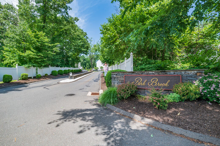 Property Photo:  2-A Jeanette Road 43  CT 06811 