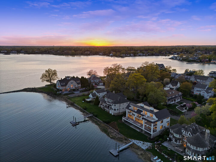 Property Photo:  4 Little Cove Lane  CT 06870 