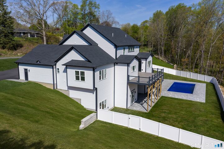 Property Photo:  25 Hunting Ridge Road  CT 06804 