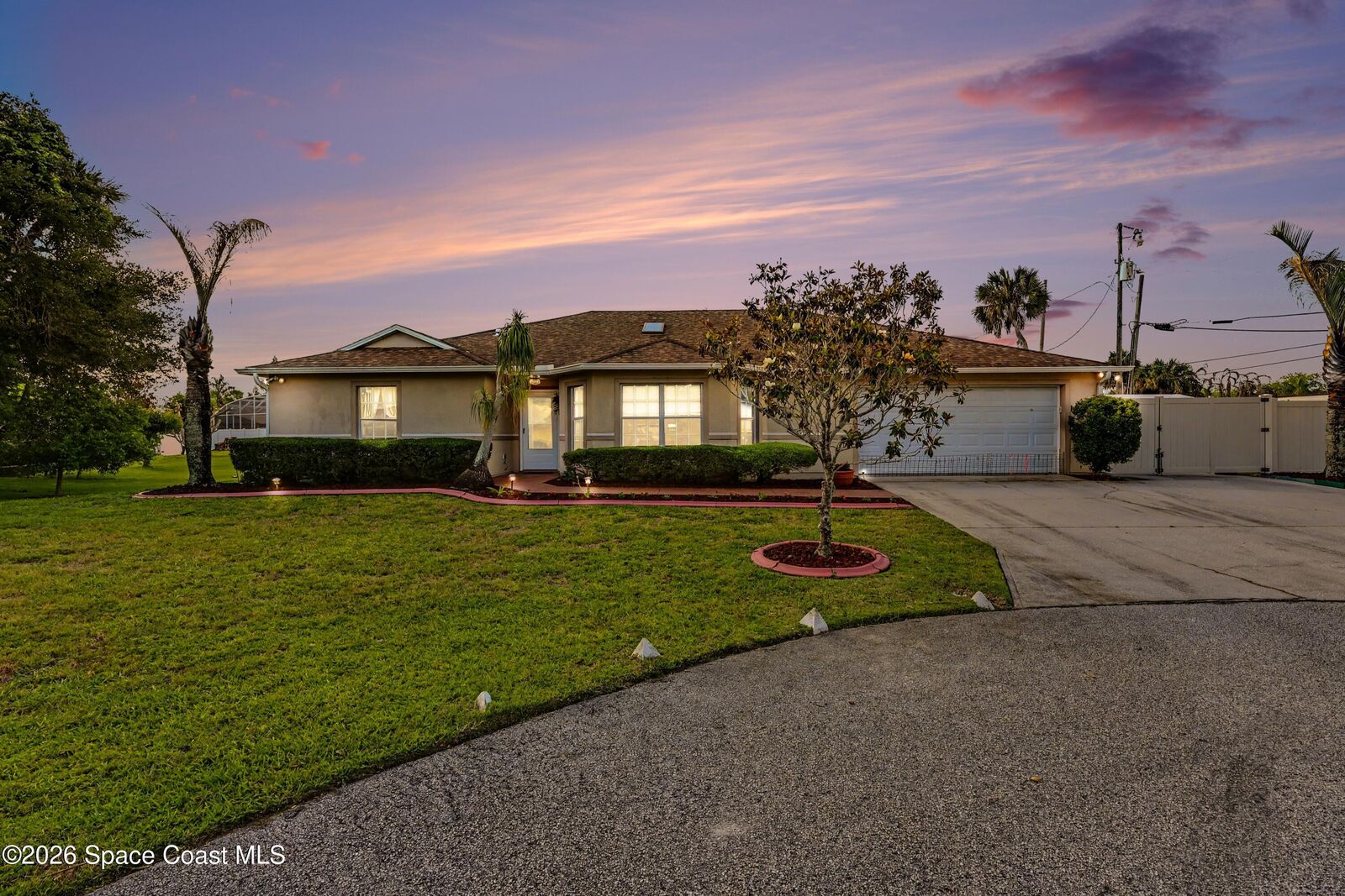 Property Photo:  135 Country Woods Place  FL 32952 