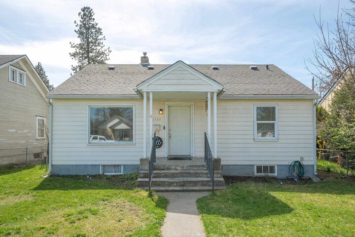 Property Photo:  1127 W Kiernan Ave  WA 99205 