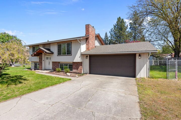 Property Photo:  14318 N Dakota St  WA 99208 