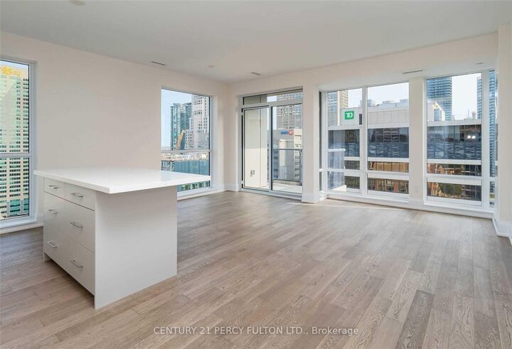 Property Photo: 88 Cumberland Street 2207 ON M5R 1A3