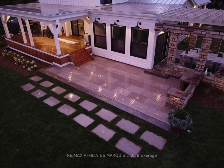 Property Photo: 6404 Le Domaine Road ON K0C 2E0
