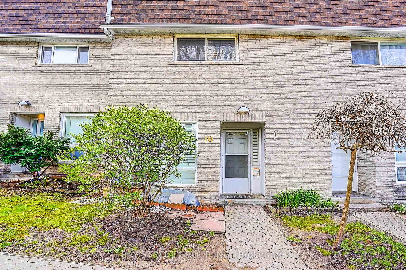 Property Photo: 91 Rameau Drive 10 ON M2H 1T6