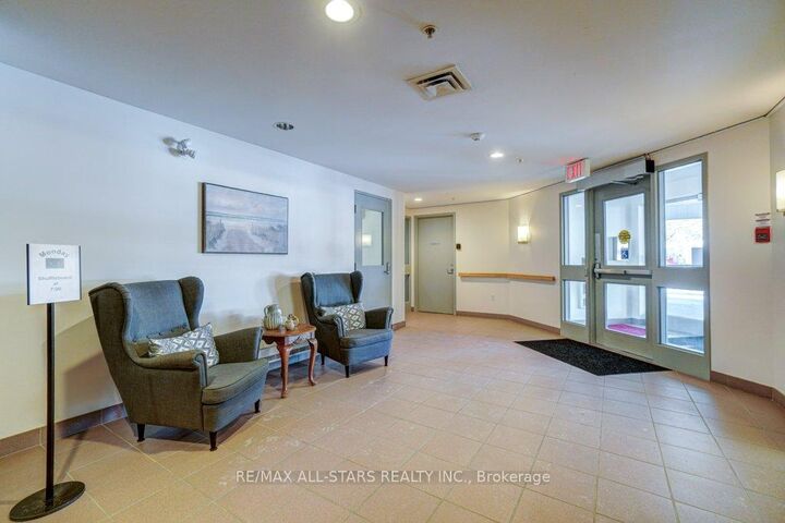 Property Photo: 8 Huron Street 303 ON K9V 6K3