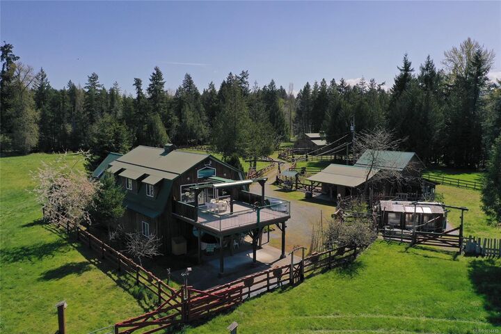 Property Photo: 1711 Fisher Rd BC V0R 1V0