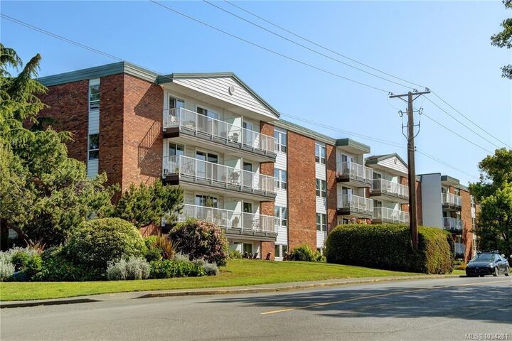 Property Photo: 900 Tolmie Ave #111 BC V8X 3W6