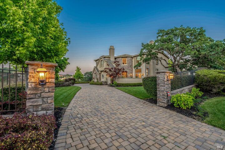 Property Photo:  5311 Laurel Ridge Court  CA 94534 