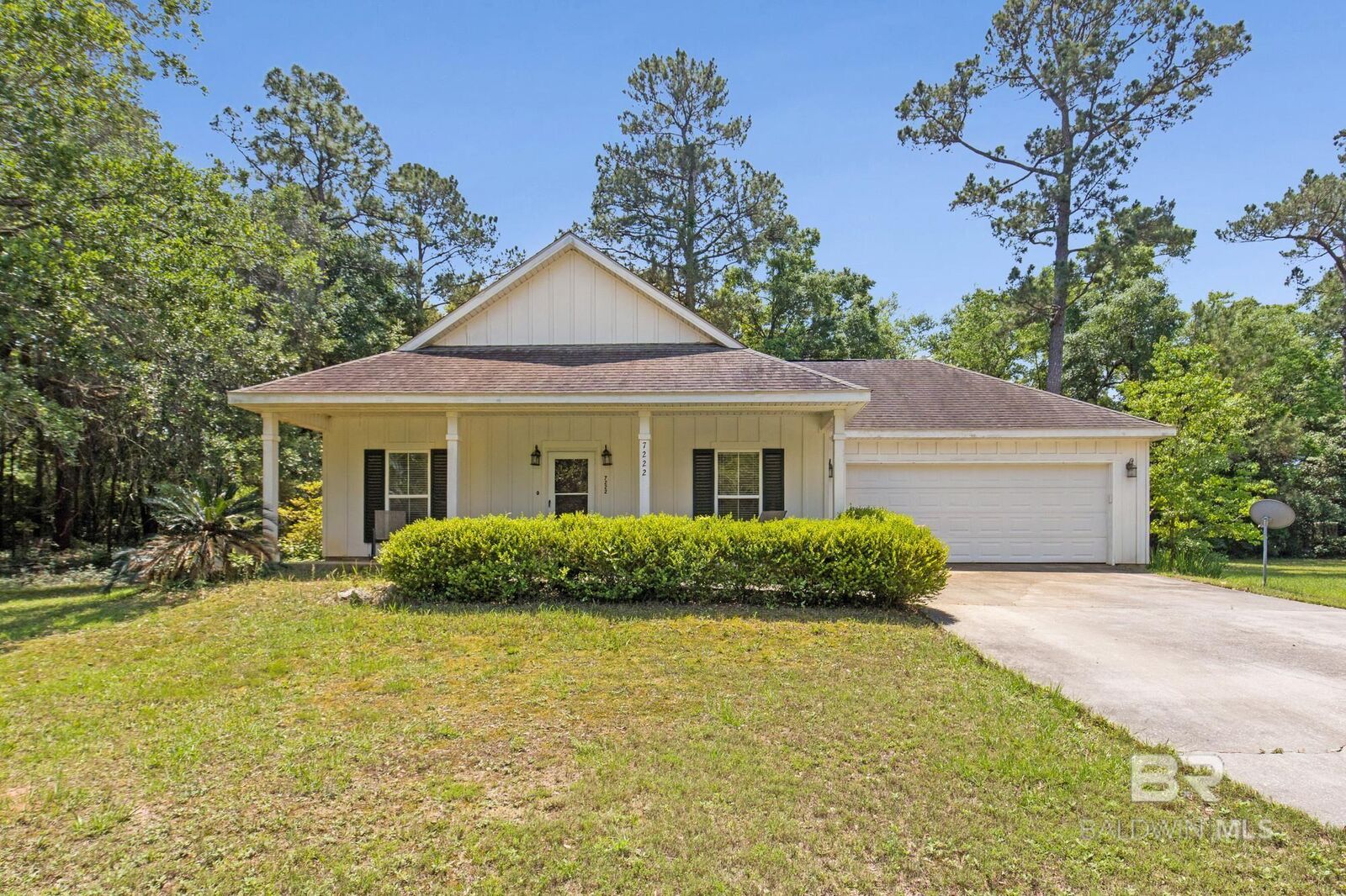 Property Photo: 7222 Indigo Lane AL 36526