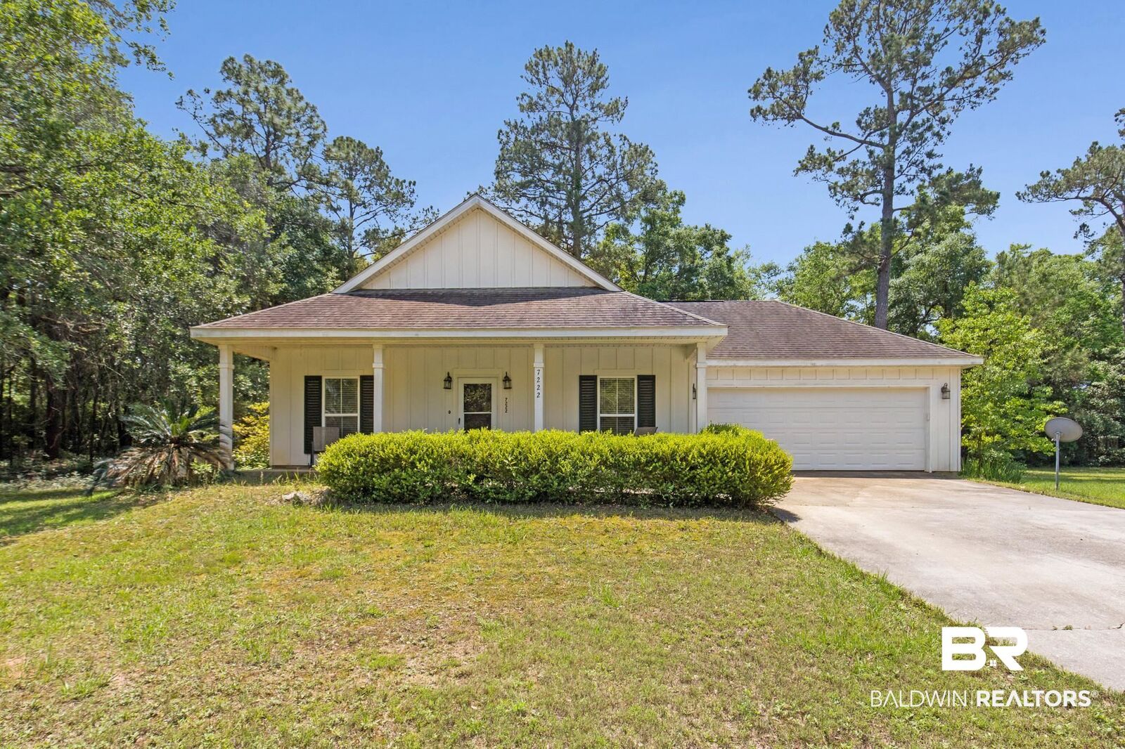 Property Photo: 7222 Indigo Lane AL 36526