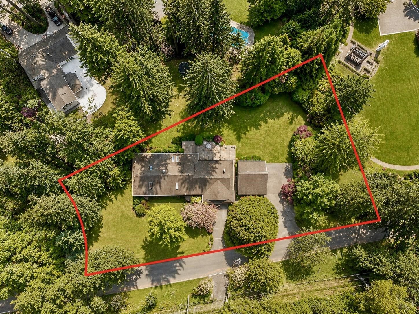 Property Photo: 13666 30 Avenue BC V4P 1T9