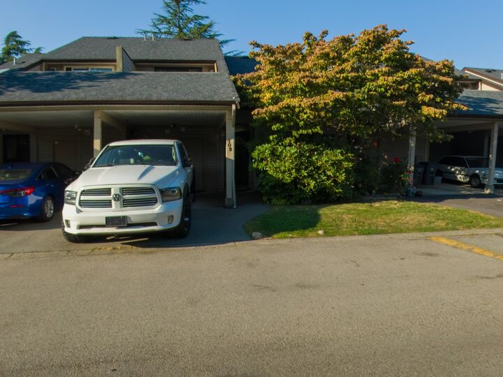 9270 122 Street 702 — photo 1
