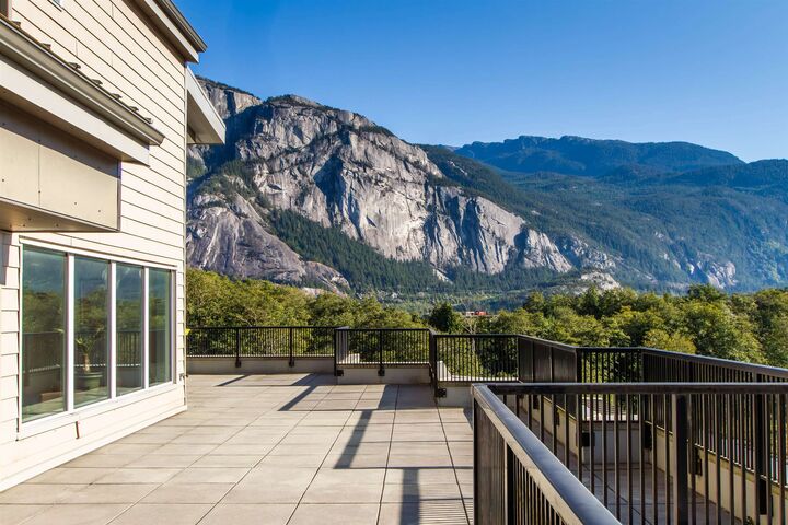 Property Photo: 1212 Main Street 601 BC V8B 0P3