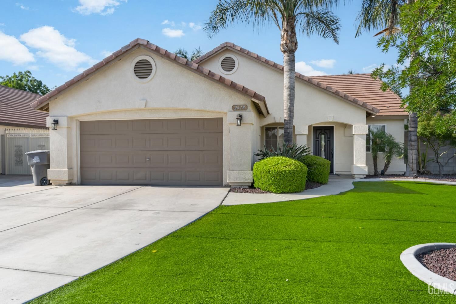 Property Photo:  2418 Brazil Avenue  CA 93313 