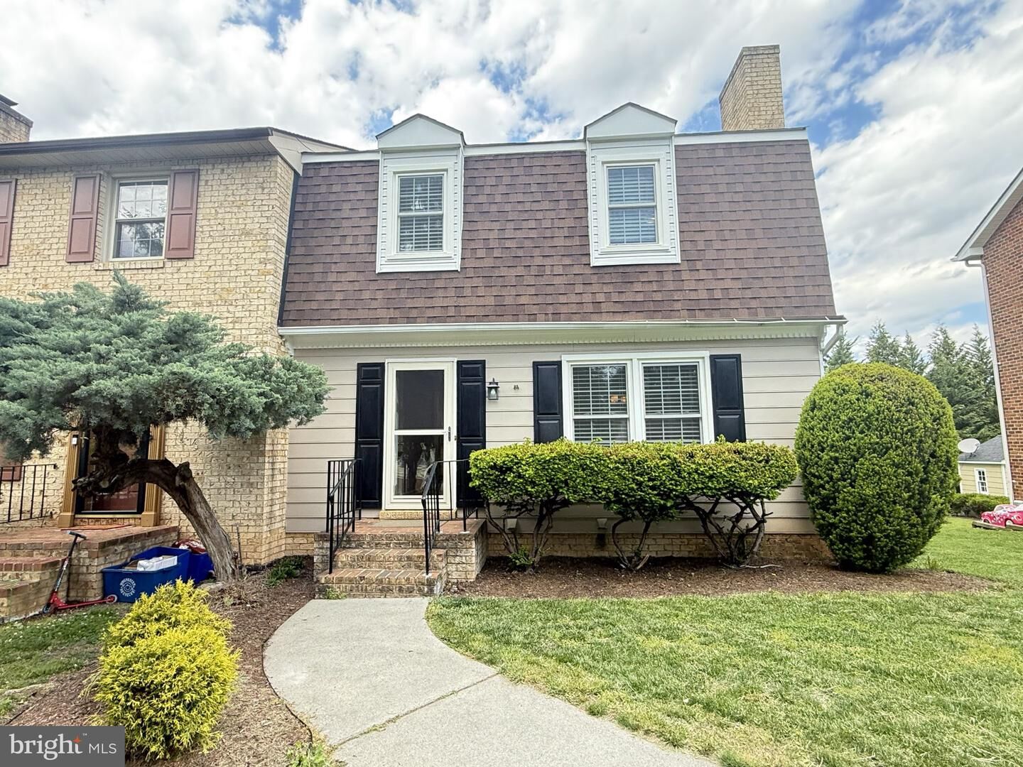 Property Photo: 824 Appleseed Court VA 22601