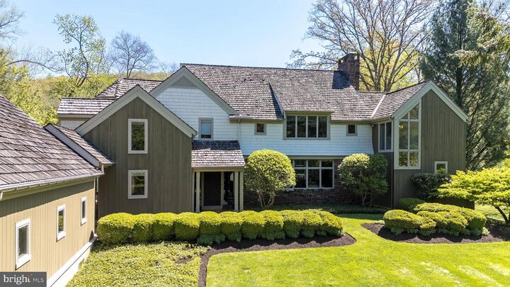 Property Photo:  38 Bridge One Lane  PA 18950 