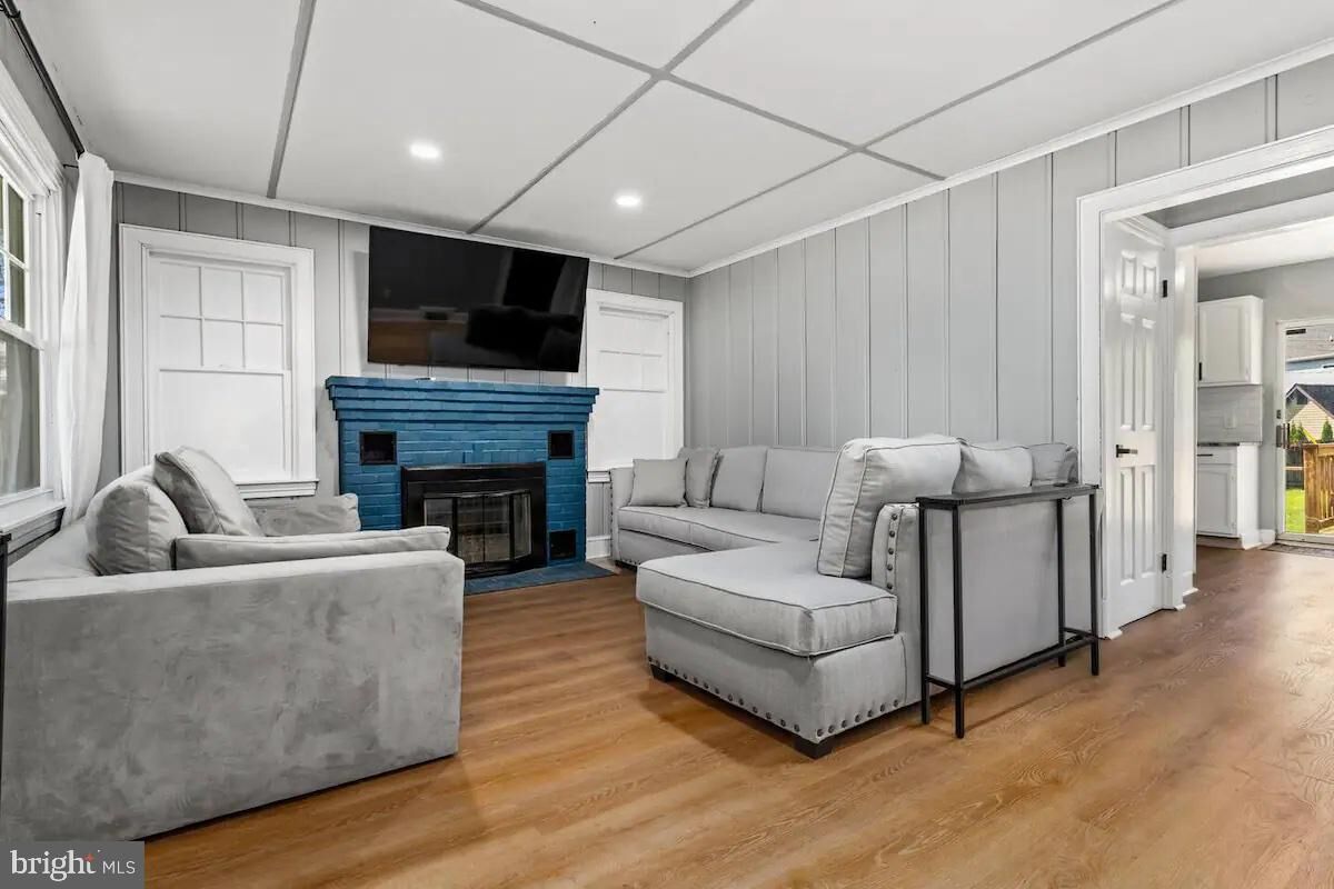 Property Photo:  301 Beverley Place  MD 21037 