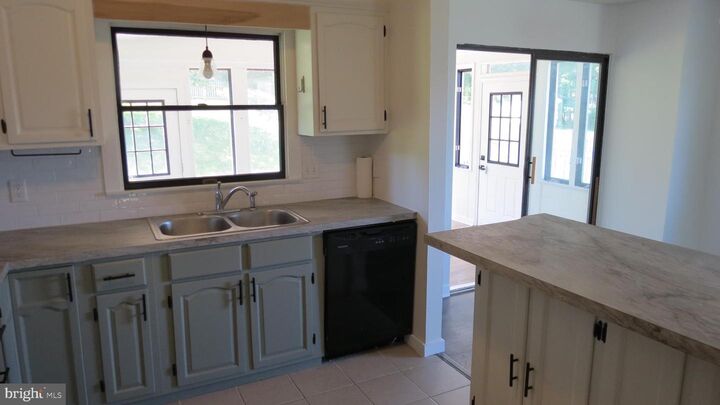Property Photo:  6081 Peach Tree Street  PA 17111 