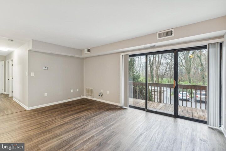 Property Photo:  10724 W West Drive 204  VA 22030 