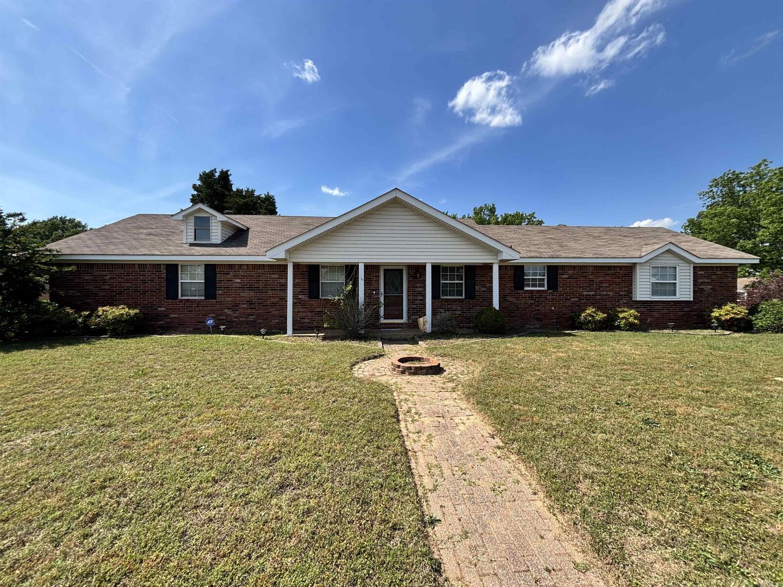Property Photo: 1 Danbury Lane AR 72076