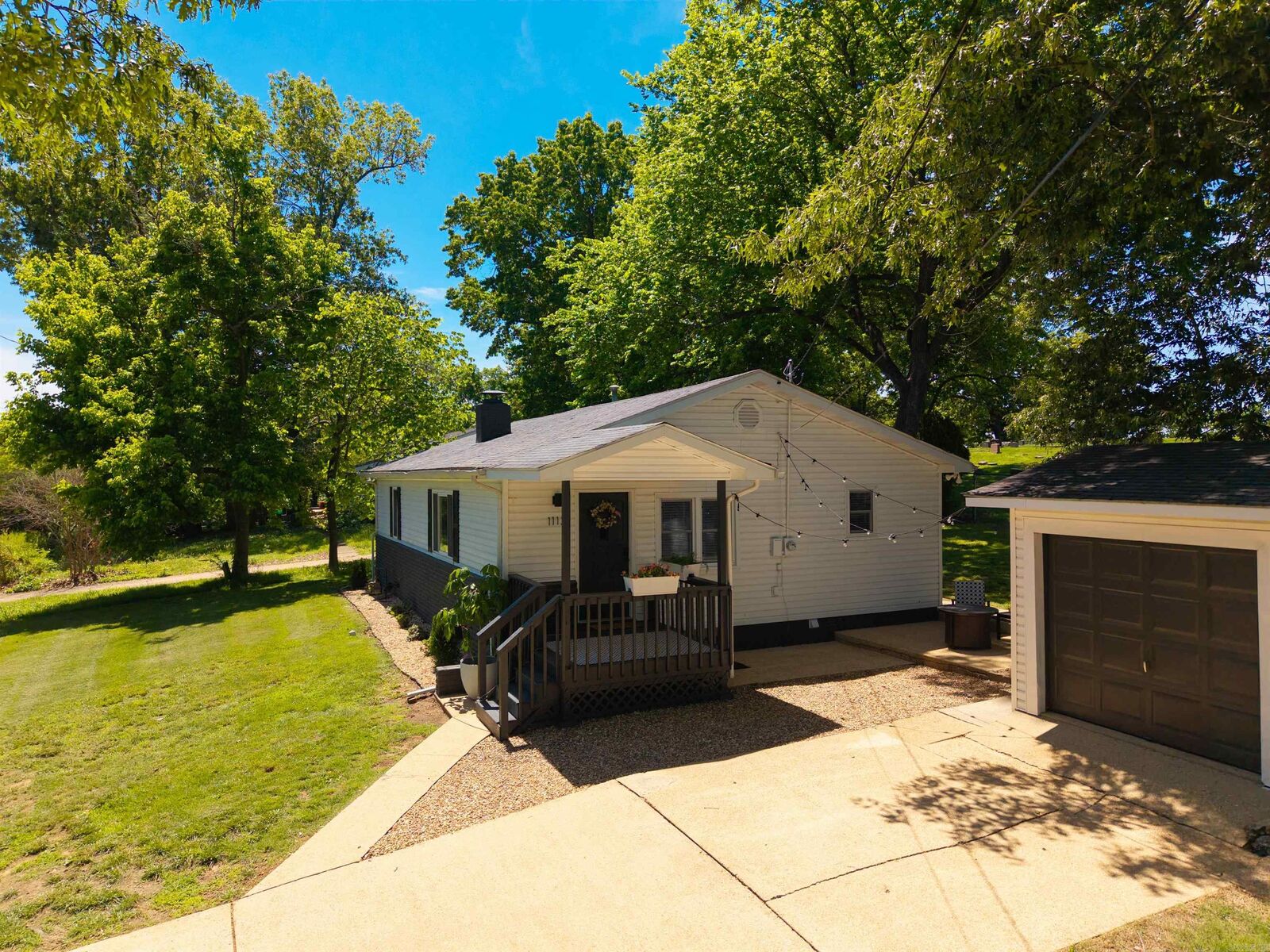 Property Photo:  1112 S Church Street  AR 72653 