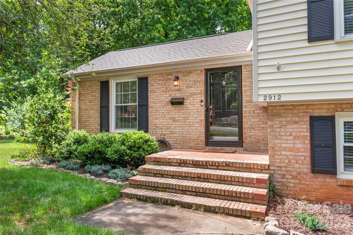 Property Photo:  2912 Spring Valley Road  NC 28210 