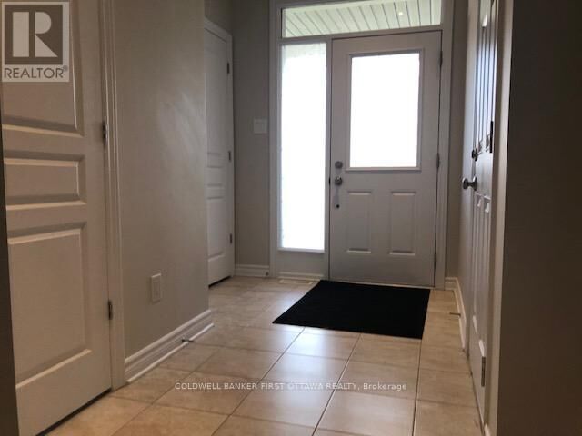 Photo de la propriété:  169 Shinny Avenue  ON K2V 0G4 