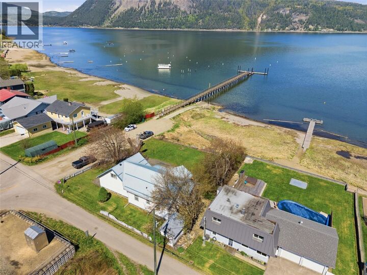 Property Photo:  5041 75 Avenue Northeast  BC V0E 1K0 