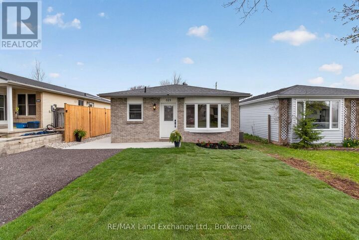 Property Photo: 824 Andrew Malcolm Drive ON N2Z 1M6