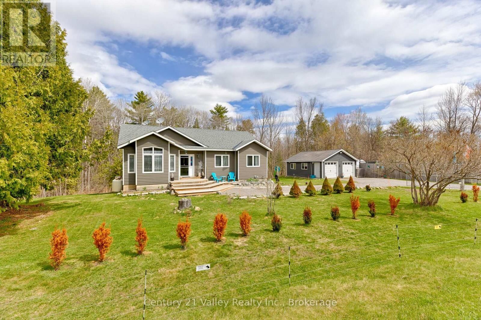 Property Photo:  6196 132 Highway  ON K0J 1N0 