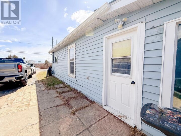 Photo de la propriété:  248 Government Road  ON P0X 1C0 