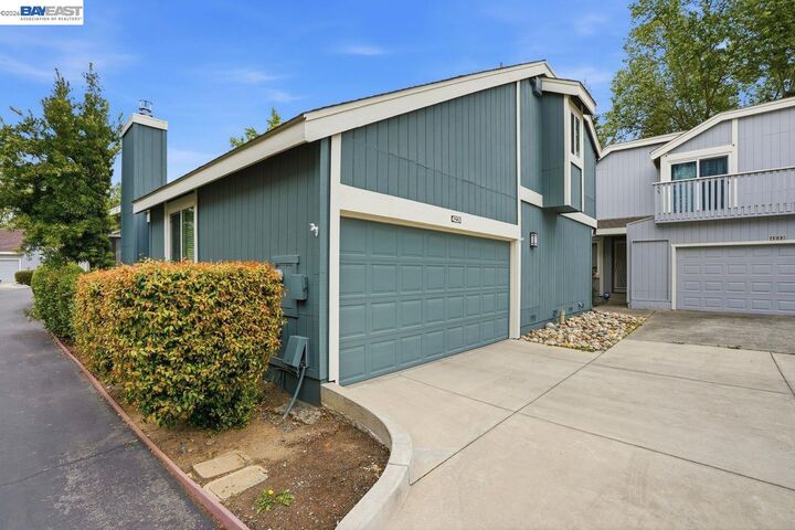 Property Photo:  4231 Dubhe Ct  CA 94521 