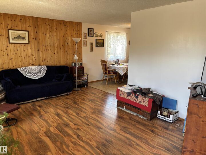 Property Photo: 4824 49 Avenue AB T0E 2A0