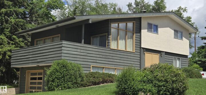 4301 51 Street — photo 1