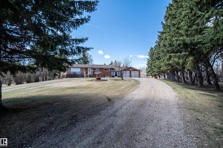 Property Photo:  54126 Rge Road 30 8  AB T0E 1V0 