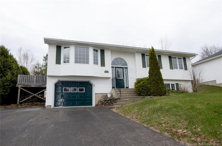 Property Photo:  372 Kimble Drive  NB E3B 6Y5 
