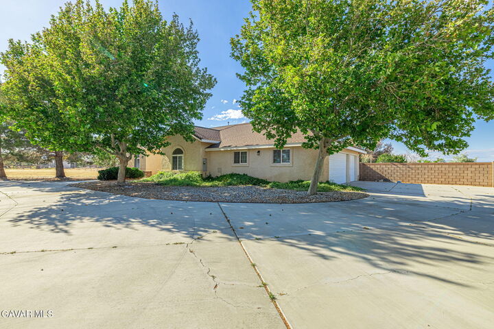 Property Photo:  8585 W Avenue E  CA 93536 