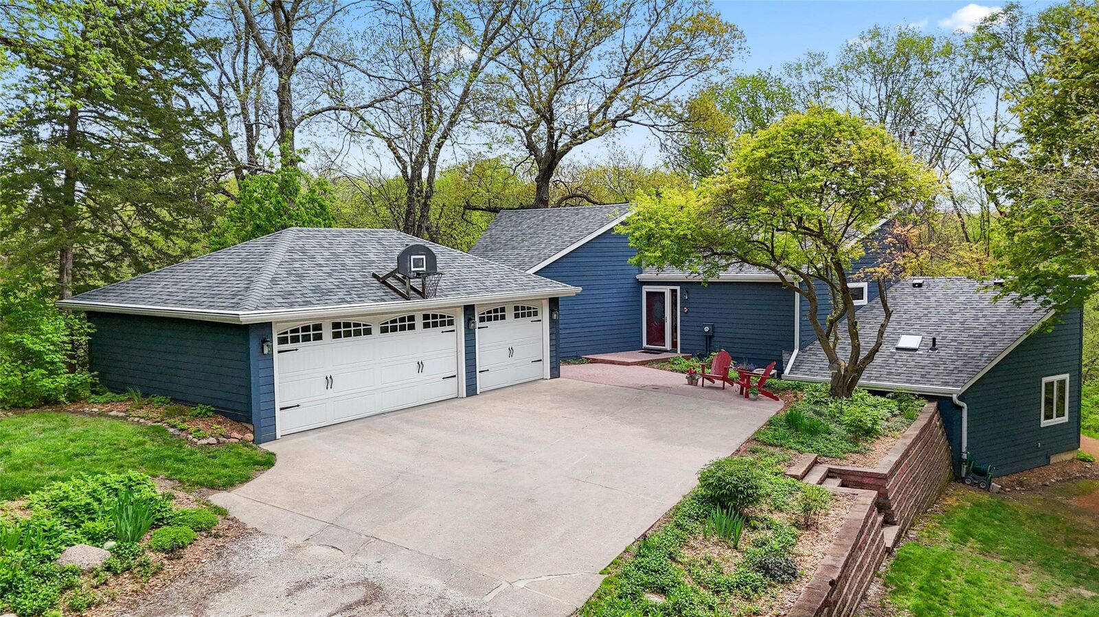 Property Photo: 3703 Onion Creek Lane IA 50014