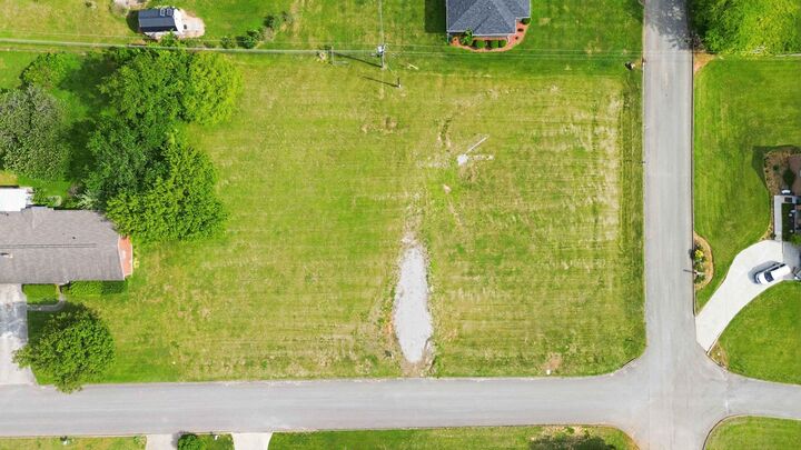 Property Photo:  1910 Lancelot Drive  KY 42503 