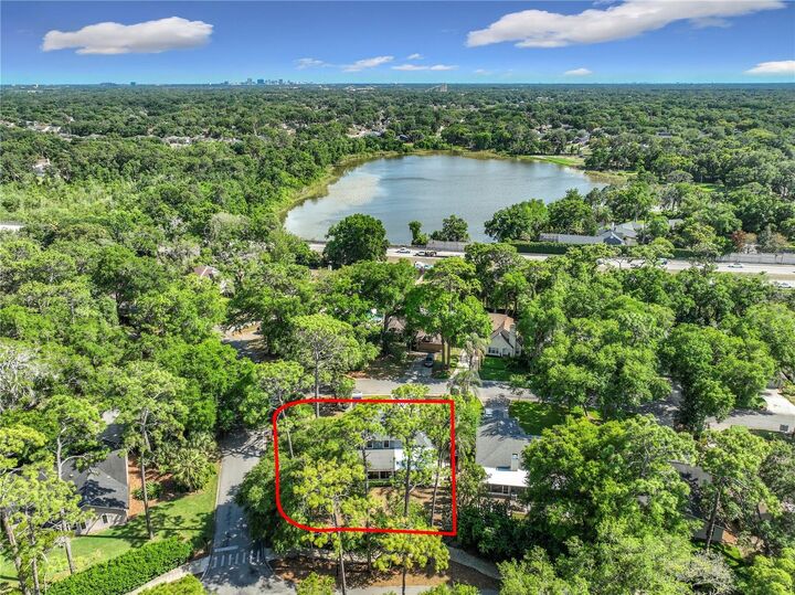 Property Photo:  944 Southridge Trail  FL 32714 