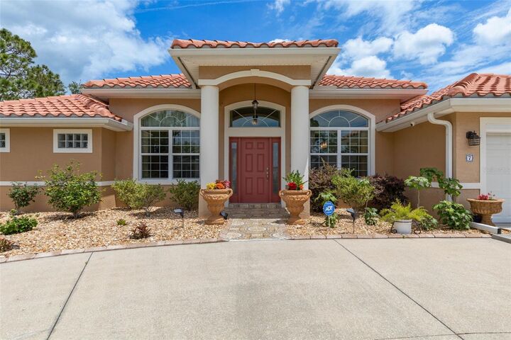 Property Photo:  7 Flint Hill Lane  FL 32137 