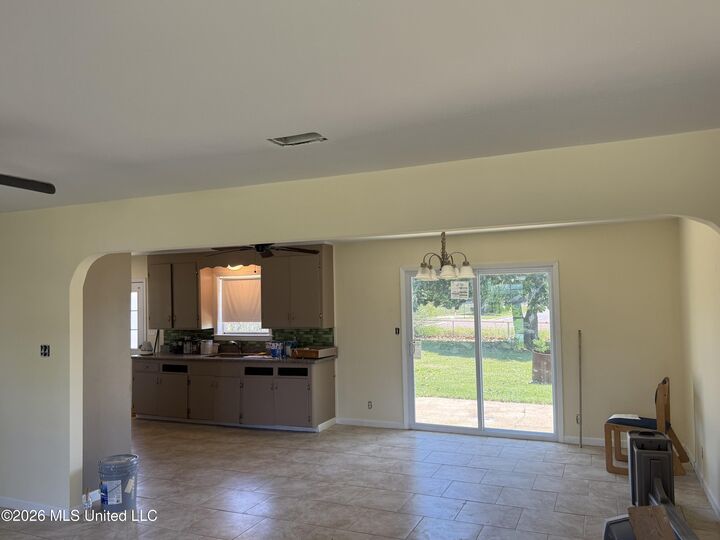 Property Photo:  150 Gary Street  MS 39503 