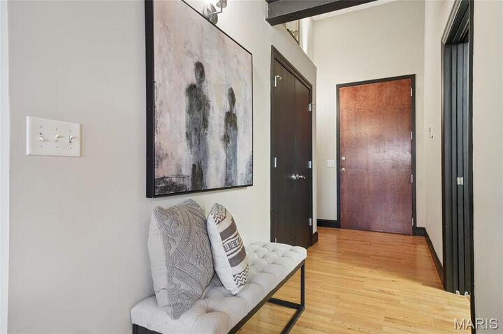 Property Photo:  4200 Laclede Avenue 203  MO 63108 