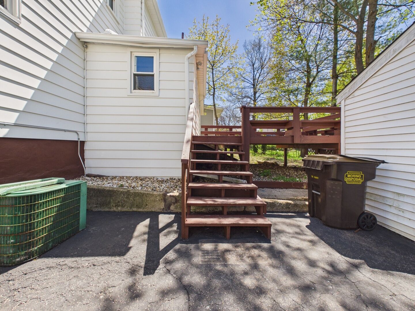 Property Photo:  