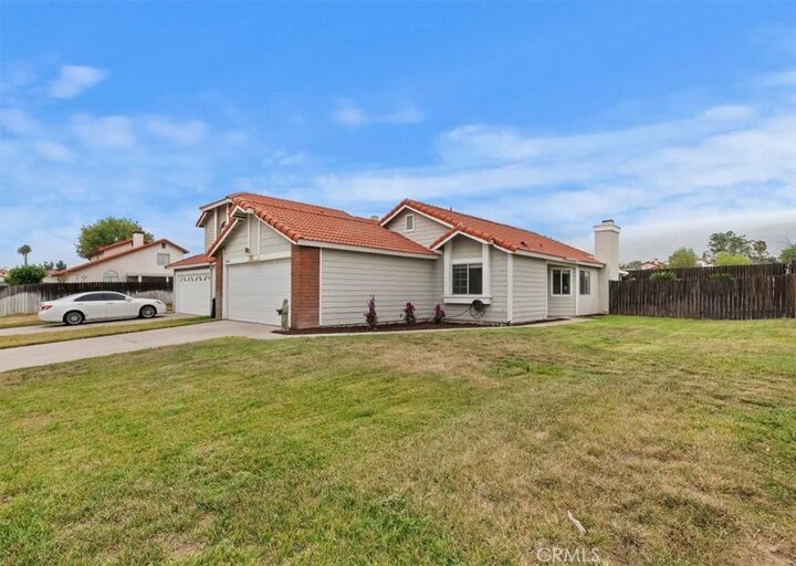 Property Photo:  27870 Fieldstone Drive  CA 92346 