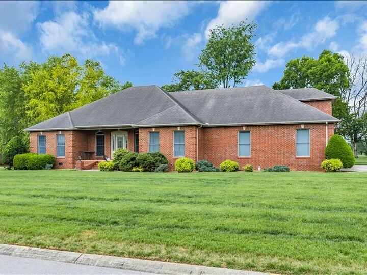 Property Photo: 261 Bell Dr W TN 37398