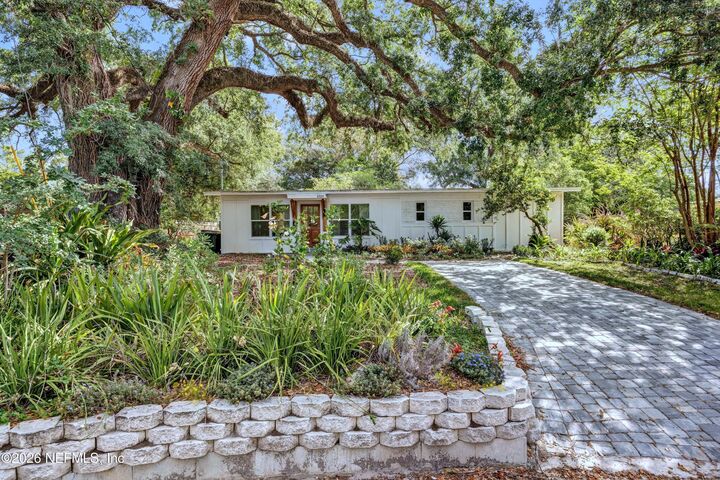 Property Photo:  8924 Lopez Court  FL 32216 