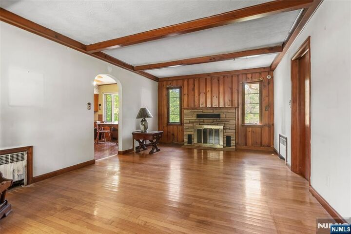 Property Photo:  52 Waughaw Road  NJ 07082 