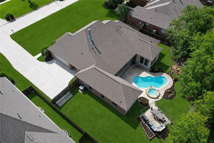 Property Photo: 443 Clayton Court LA 70461